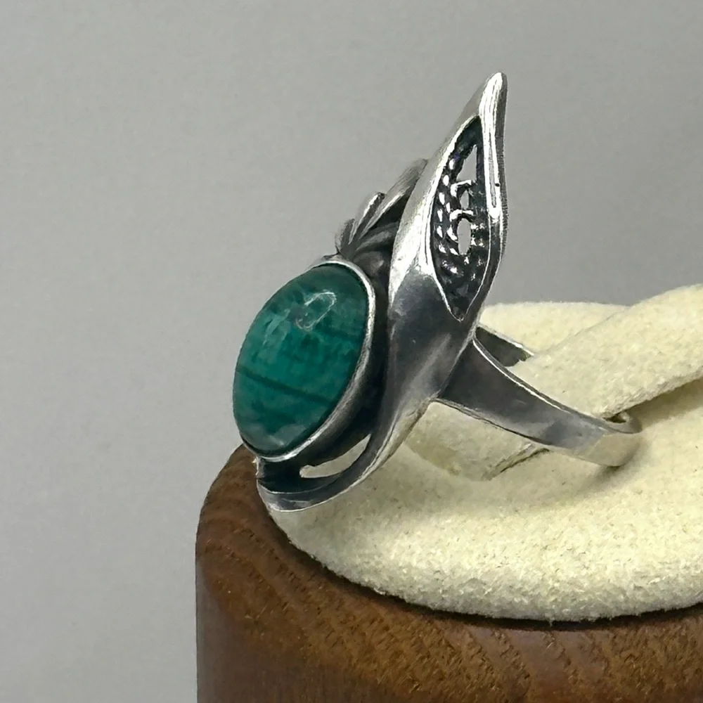 Vintage 875 Silver Malachite Ring USSR Size 7 there’r earrings  listing here